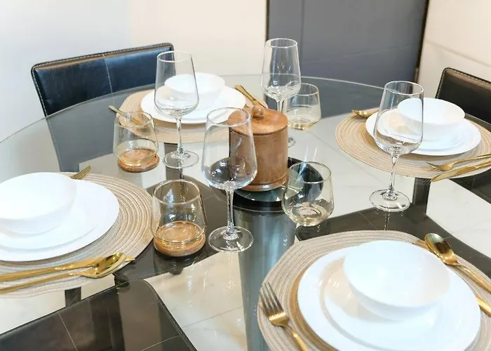 Loft 3br With Garden In Avant Bgc Parking With Fee Manila