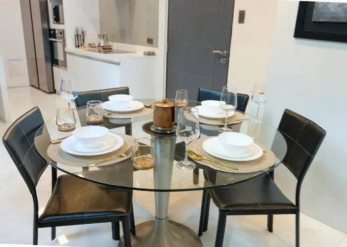 Loft 3br With Garden In Avant Bgc Parking With Fee * Manila