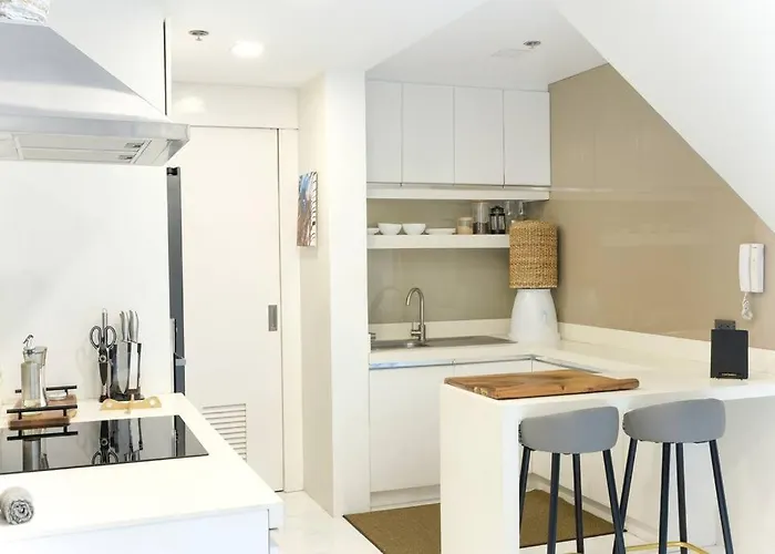 Loft 3br With Garden In Avant Bgc Parking With Fee