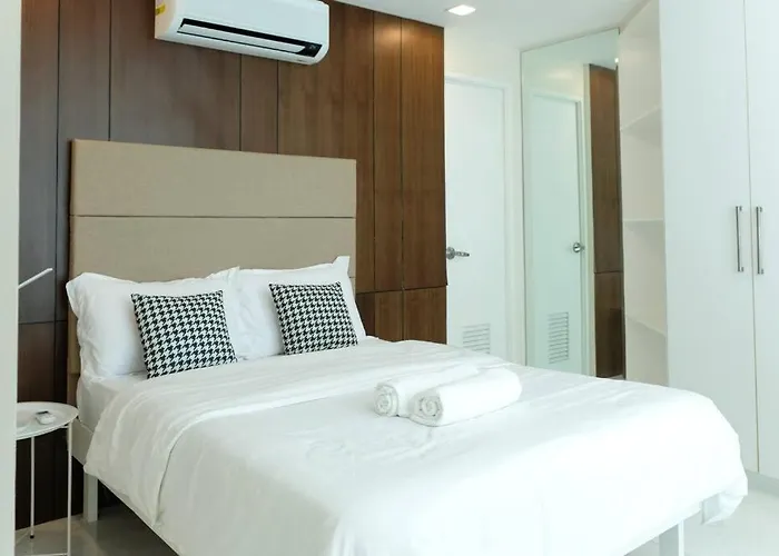 Loft 3br With Garden In Avant Bgc Parking With Fee Apartment