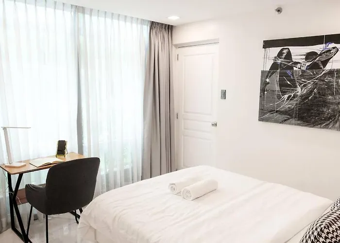 Apartment Loft 3br With Garden In Avant Bgc Parking With Fee *