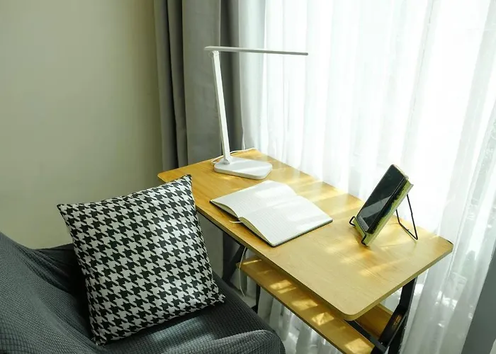 Loft 3br With Garden In Avant Bgc Parking With Fee * Manila