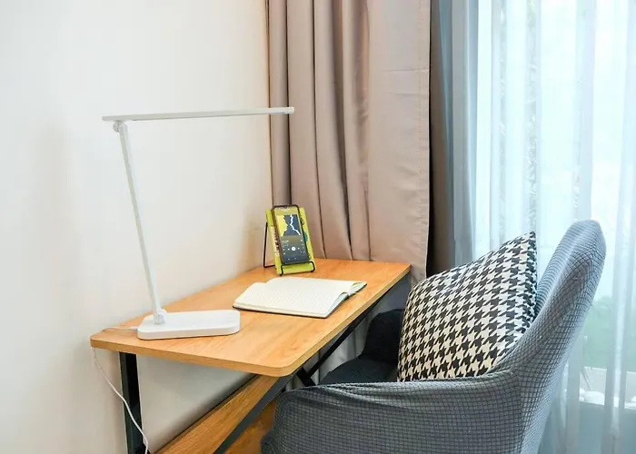 Apartment Loft 3br With Garden In Avant Bgc Parking With Fee