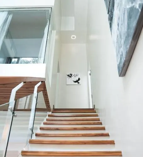 Loft 3br With Garden In Avant Bgc Parking With Fee Apartment