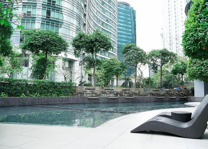Loft 3br With Garden In Avant Bgc Parking With Fee Manila