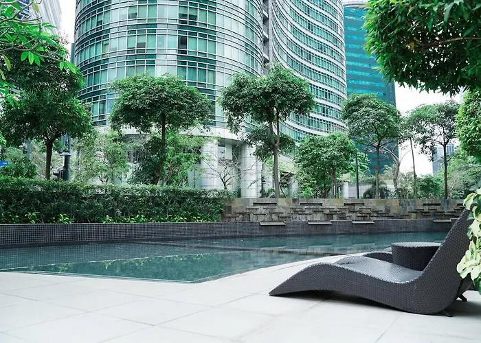 Loft 3br With Garden In Avant Bgc Parking With Fee