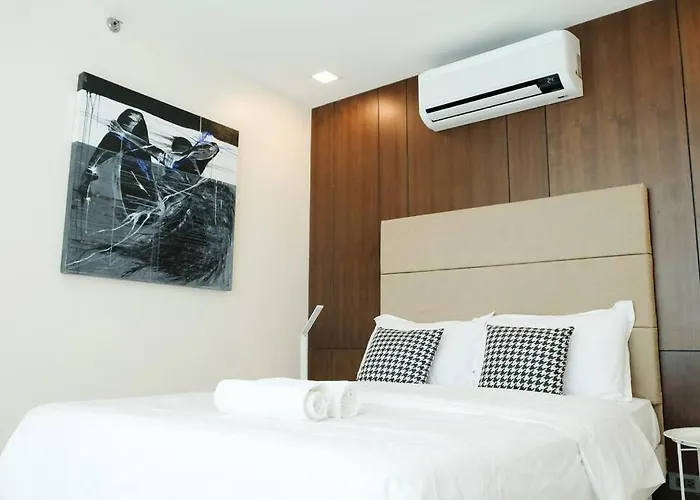 Loft 3br With Garden In Avant Bgc Parking With Fee Manila