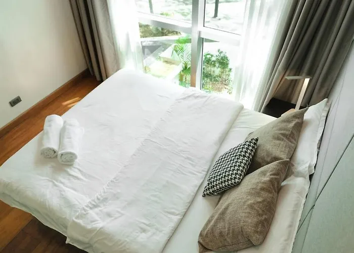 Apartment Loft 3br With Garden In Avant Bgc Parking With Fee *