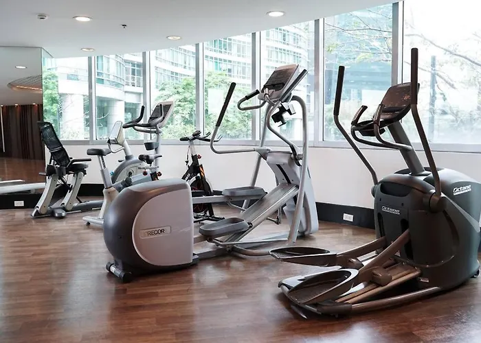 Loft 3br With Garden In Avant Bgc Parking With Fee Apartment Manila
