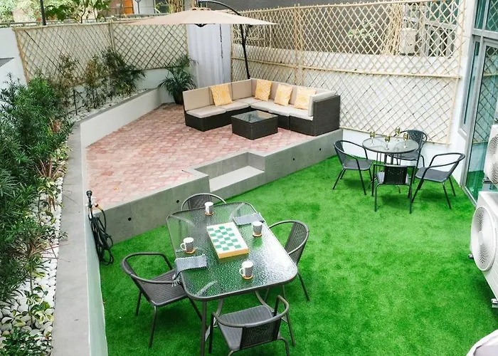 Loft 3br With Garden In Avant Bgc Parking With Fee Apartment