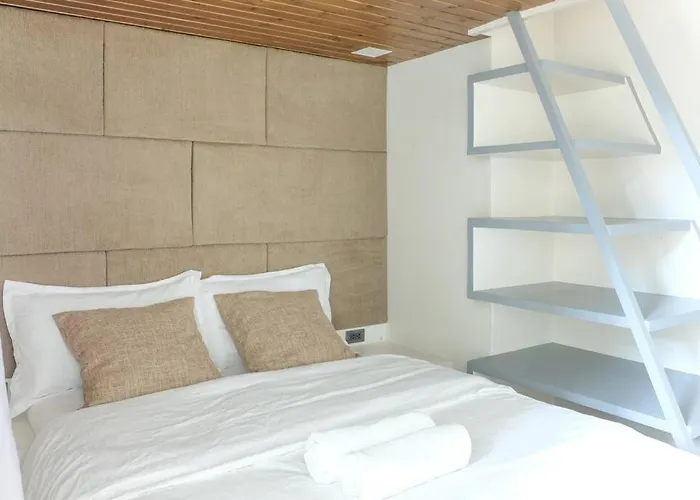 Loft 3br With Garden In Avant Bgc Parking With Fee * Manila