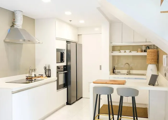 Loft 3br With Garden In Avant Bgc Parking With Fee Apartment