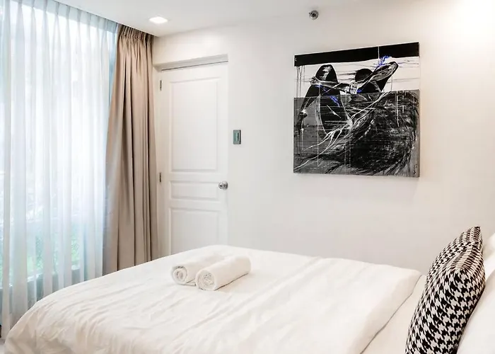 Loft 3br With Garden In Avant Bgc Parking With Fee *