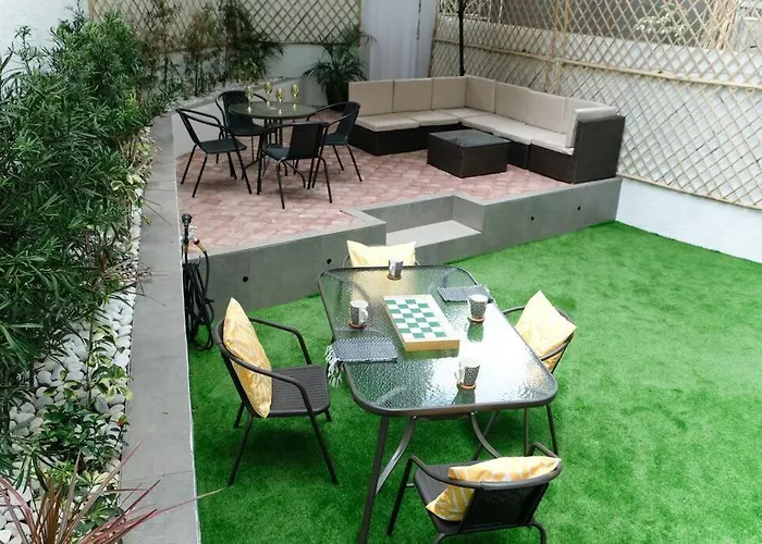 Loft 3br With Garden In Avant Bgc Parking With Fee Apartment Manila