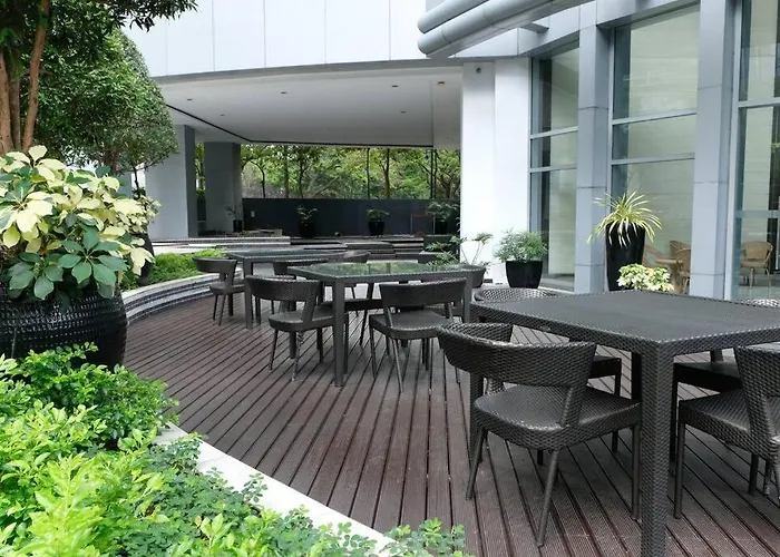 Loft 3br With Garden In Avant Bgc Parking With Fee * Manila