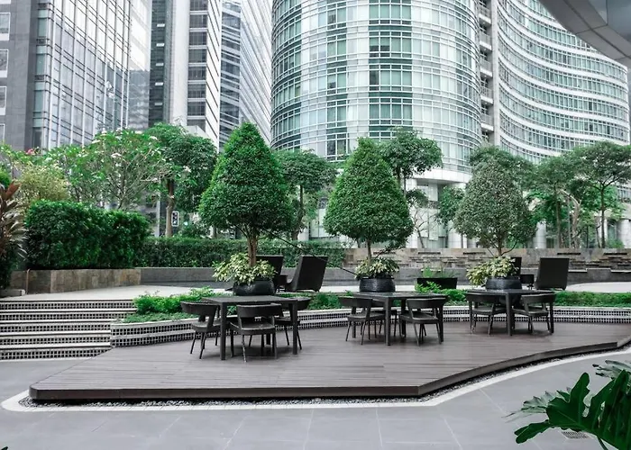 Apartment Loft 3br With Garden In Avant Bgc Parking With Fee